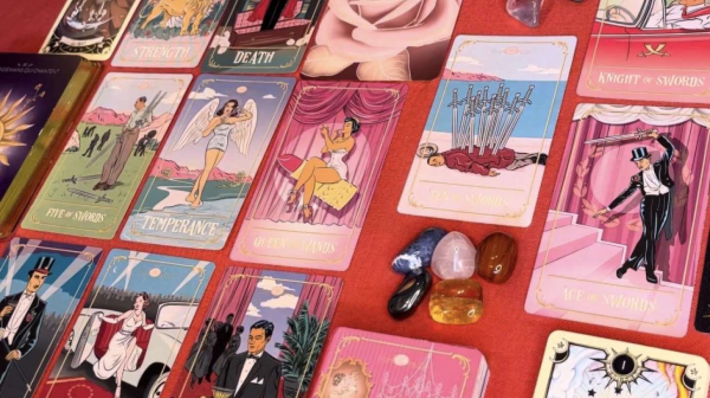 Votre Taroscope du Mois de Juin : Éclairages et Énergies Signe par Signe