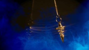 Pendule divinatoire et radiesthésie : guide complet pour obtenir des réponses claires